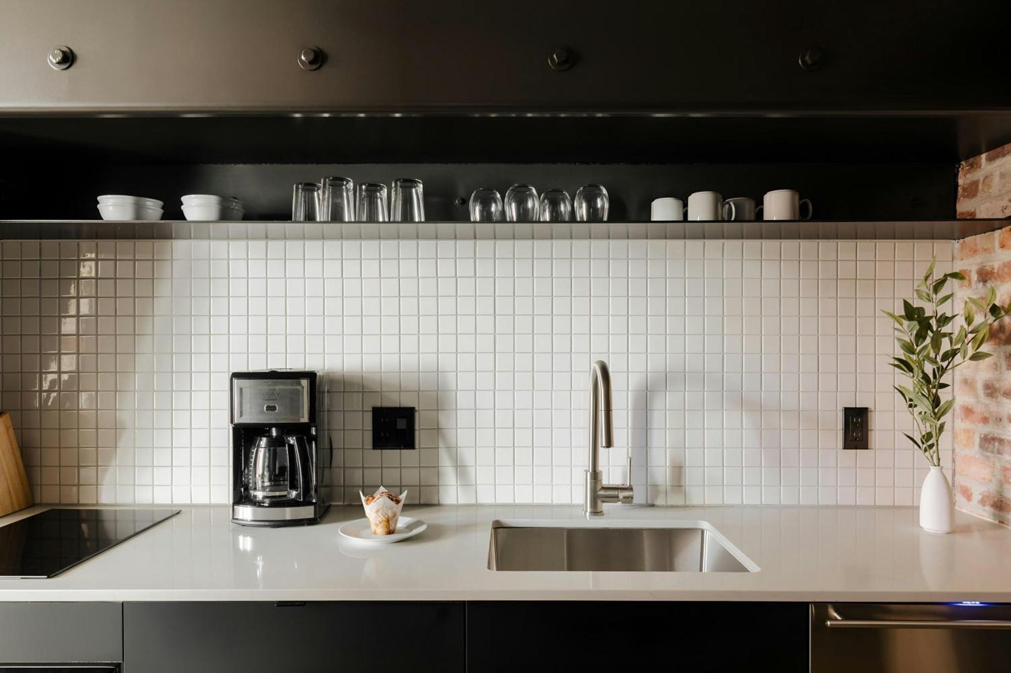 Sonder By Marriott Bonvoy Railspur Apartments Pioneer Square Сиатъл Екстериор снимка